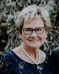 Pam Penner's Instagram, Twitter & Facebook