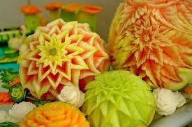 Obst Schnitzen Fur Anfanger Einfache Ideen Und Anleitungen Obst Und Gemuse Wassermelonen Schnitzen Essbare Kunst