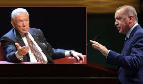 Boğaziçili öğrencilerden melih bulu'ya uğur dündar göndermesi: Ugur Dundar Kapiyi Acar Misiniz