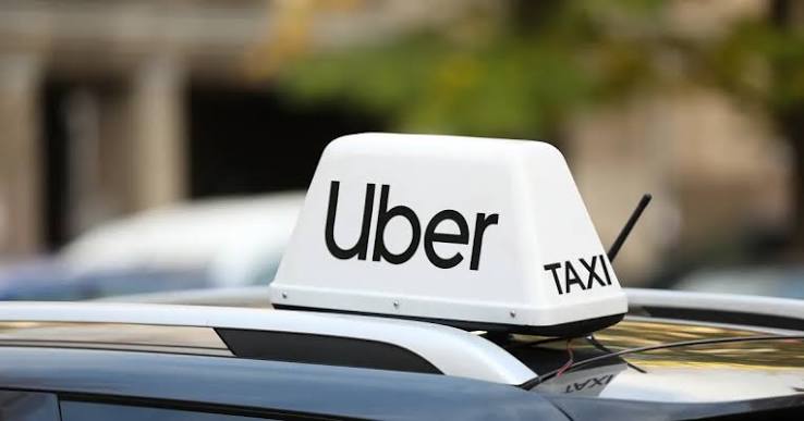 Uber රියදුරන්ගේ වංචාවක් ගැන මෙල්බන් ගුවන්තොටුපළෙන් හදිසි උපදෙස් මාලාවක් - AuslankaTV