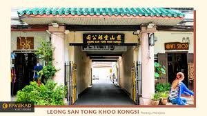 Built in 1850 by the khoo family of south china, it burned to the ground in 1894, apparently from a lightning strike. Visit Penang