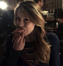 Melissa Benoist Super Heroi Atores Kara Zor El