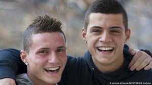 Born 27 september 1992) is a swiss professional footballer who plays as a midfielder for premier league club arsenal and captains the. Das Duell Der Xhaka Bruder Sport Dw 10 06 2016