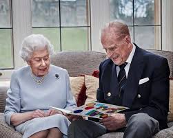 Sua altezza reale è morto pacificamente questa mattina al castello di windsor. 9uugxr 8wmu1bm