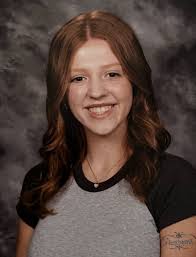 Ella Hall receives the 2024 Lilly Endowment Community Scholarship for  Huntington County.