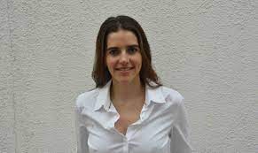 Based on this she was offered a role in the soap opera de cara al mañana, where she appeared in five episodes. Maria Luisa Godoy Presento A Su Recien Nacida Con Esta Tierna Foto Fmdos