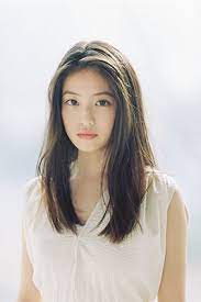 イマドキ美女 令和顔だと思う30歳以下の女性有名人ランキング 2位は今田美扇 3位は広瀬すず 1位は顔の 黄金比 と 白銀比 を兼ね備えた美貌の持ち主 ネタとぴ 人気のヘアスタイル オルチャン ヘアスタイル ヘア アイディア