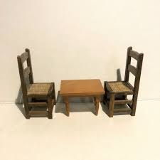 Vintage Miniature Dollhouse Chairs End Table Wood Woven Seats Shackman Shackmandollhouse Vintagemin In 2020 Dollhouse Chair Vintage Miniatures Dollhouse Miniatures