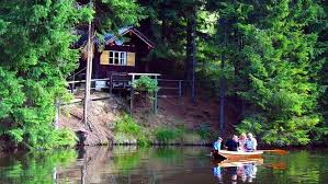 Meine eltern errichteten in den 60iger jahren das haus am see und begannen mit der vermietung von zimmern als frühstückspension. Bayern Blockhaus Am See In Deutschland Mieten Blockhutte Bayerischer Wald Ferienhaus Am See Deutschland Ferienhaus Am See Ferienhaus Bayern