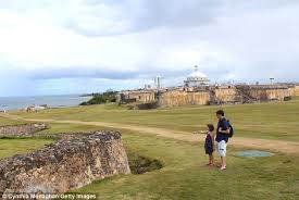 A style savvy wedding resource devoted to the modern bride's journey down the altar with gorgeous real weddings, vendor recommendations and much more! Jerrod Niemann Weds Longtime Girlfriend Morgan Petek In Puerto Rican Cliffside Ceremony Daily Mail Online