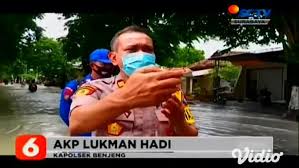 Mulai dari bakso, mie ayam, somay dan aneka jenis minuman tradisional seperti. Video Tanggul Jebol Banjir Kali Lamong Meluas Qnews