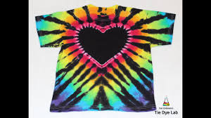 Prepare the table or other dyeing surface with plastic bags. Tie Dye Designs Making A Black Heart And Rainbow Tie Dye Shirt With Black Accents Youtube