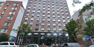 Welcome to the holiday inn express manhattan midtown west. Hell S Kitchen Hotels Nyc Holiday Inn Express Manhattan Midtown West