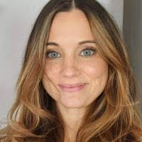 Amy Scholtz's Instagram, Twitter & Facebook