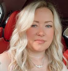 Danni Martinez's Instagram, Twitter & Facebook