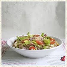 Salade De Haricots Blancs Au Celeri Tomates Cerises Et Thon Salade Haricot Salade De Haricots Blancs Tomates Cerises
