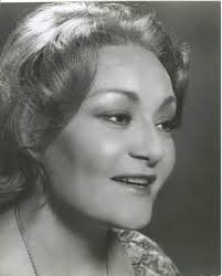 Paula Kahn's Instagram, Twitter & Facebook