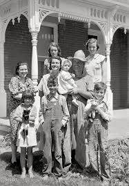 Black And White Family Photos Old Happy Family Shorpy Historical Photos Photo Historical Photos