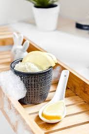 Eine pediküre ist das a und o für schöne füße. Home Spa So Gelingt Die Fusspflege Zuhause Diy Fusspeeling Calistas Traum