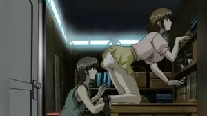 義理の妹がコンドームを見つけるのを手伝って...無修正変態