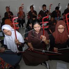 Jenis alat musik daerah jakarta. Tehyan Dan Tanjidor Alat Musik Tradisional Dki Jakarta
