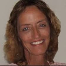 Clarissa Somers's Instagram, Twitter & Facebook