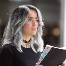 Non è vero che i capelli grigi invecchiano, tutt'altro! Capelli Grigi Le Sfumature Della Primavera Estate 2019 Foto Io Donna