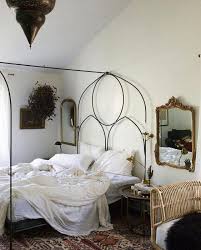 Jennifer lopez's romantic life has been a road filled with rocky passages and sharp turns. 8 Romantic Bedrooms For A Lazy Weekend Daily Dream Decor