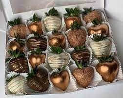 Dip 3 strawberries into the melted chocolate, covering completely except for the stem. Chocolate Covered Strawberries Tajin Tamarindo Strawberries Local Only In 2021 Chocolate Covered Strawberries Bouquet Gourmet Chocolate Covered Strawberries Chocolate Covered Treats