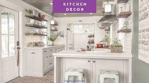 Let's take a look at some of our favorite kitchen. Copy These Fabulous 5 Kitchens With Farmhouse Kitchen Decor Accents