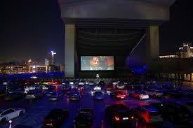 Trova immagini stock hd a tema kota kinabalumalaysiaoct 262019 cineplex cinema city e milioni di altre foto, illustrazioni e contenuti vettoriali stock royalty free nella vasta raccolta di shutterstock. Porsches And Popcorn Social Distancing Inspires Drive In Cinema In Dubai Daily Sabah