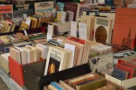 Cara menulis footnote perlu menggunakan prinsip penulisan yang tidak sama dengan ukuran font makalah. Cara Penulisan Judul Buku Yang Benar Dan Menarik Kupas Agar Laris