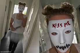 Als heimwerker kann man viele teile seines karnevalskostüms selber machen. Halloween Kostum Candy Girl Aus The Purge Schnin S Kitchen