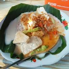 Ini Dia 9 Hidangan Khas Nusantara Yang Wajib Pakai Lontong