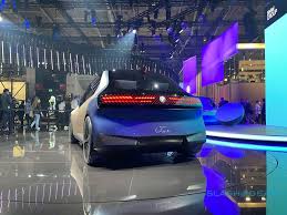 Bmw is pushing some important topics with the i vision circular study that it jus revealed at iaa mobility 2021. Aanlwktgmysekm