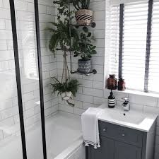 These best bathroom plants, including plants that are good for your shower too, will thrive in the right conditions—and can give your mood a 15 best bathroom plants to create your own indoor oasis. 17 Bathroom Plants That Were Styled Perfectly