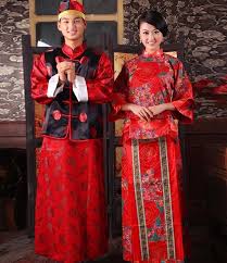 20 Traditional Wedding Outfits From Around The World Chinese Style Wedding Dress Chinese Wedding Outfits Chinese Wedding Dress Traditional