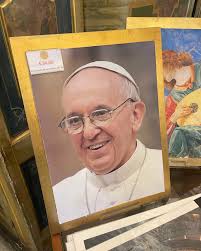 The last bunch of days filled with crumbly buildings, pasta, and olive oil.  🇮🇹🇭🇷