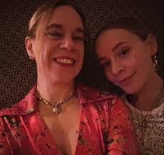 Isabel Riley's Instagram, Twitter & Facebook