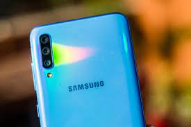Comparing samsung galaxy a50 vs asus zenfone 5z zs620kl on smartprix, enables you to check their respective specs scores and unique features. Samsung Galaxy A70 Review With Pros And Cons Smartprix