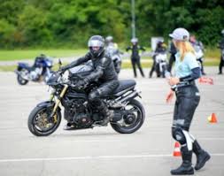 Fahrsicherheitstraining Sicher Pkw Fahren Mydays