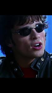 Smallville Falling Down Edit Featuring Clark Kent as Superman