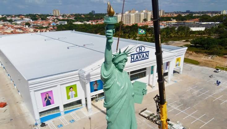 Polui&ccedil;&atilde;o visual: MP/MA cobra meio milh&atilde;o da Havan por Est&aacute;tua da Liberdade