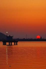 楽天トラベル 東郷湖 たびノート 湖 夕焼け 浜町