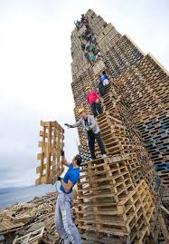 Epingle Par Jaroslav Krejzl Sur Themes Of Teamwork Tours Alesund 1001 Palettes