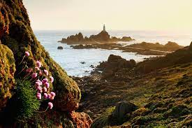 Jersey is a distinct jurisdiction for the purposes of conflict of laws, separate from the other channel islands, england and wales, scotland and northern ireland. Jersey Kronjuwel Des Armelkanals Geo