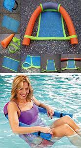elle coupe un petit bout d une nouille de piscine cette astuce de securite peut aider tout le monde nouilles de piscine meilleur diy et frite piscine