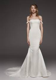 Tra i tanti modelli disponibili di vestiti da sposa, gli abiti a sirena sono da sempre quelli più ambiti dalla maggior parte delle spose. Abito Da Sposa A Sirena Caratteristiche E Segreti Del Modello Piu Sensuale Di Tutti