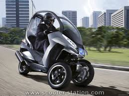 Scooter Trois Roues Yamaha Recherche Google Scooters A Moteur Scooter 3 Roues Voiture Electrique