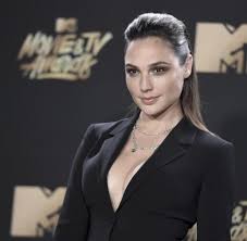 Dies ist der fall bei maya versano, dem zweiten kind von filmstar gal gadot und ihrem ehemann, yaron versano. Gal Gadot Sagt Esc Moderation In Israel Ab Welt